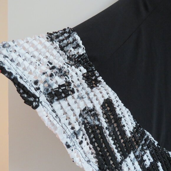 JOSEPH RIBKOFF Asymmetric Hem Waffle Trim Black Oversized Tunic Top - Size 12 - Picture 5 of 13